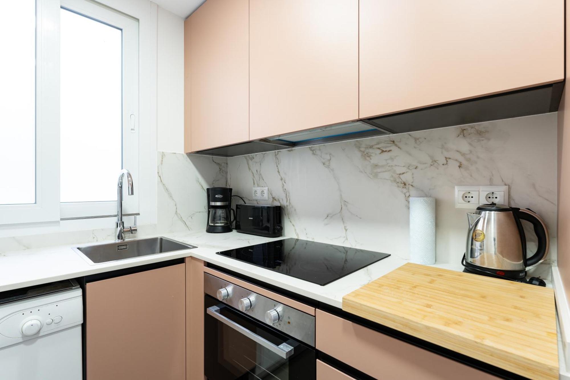 Tropico Carihuela View & Parking Apartment Torremolinos Bagian luar foto
