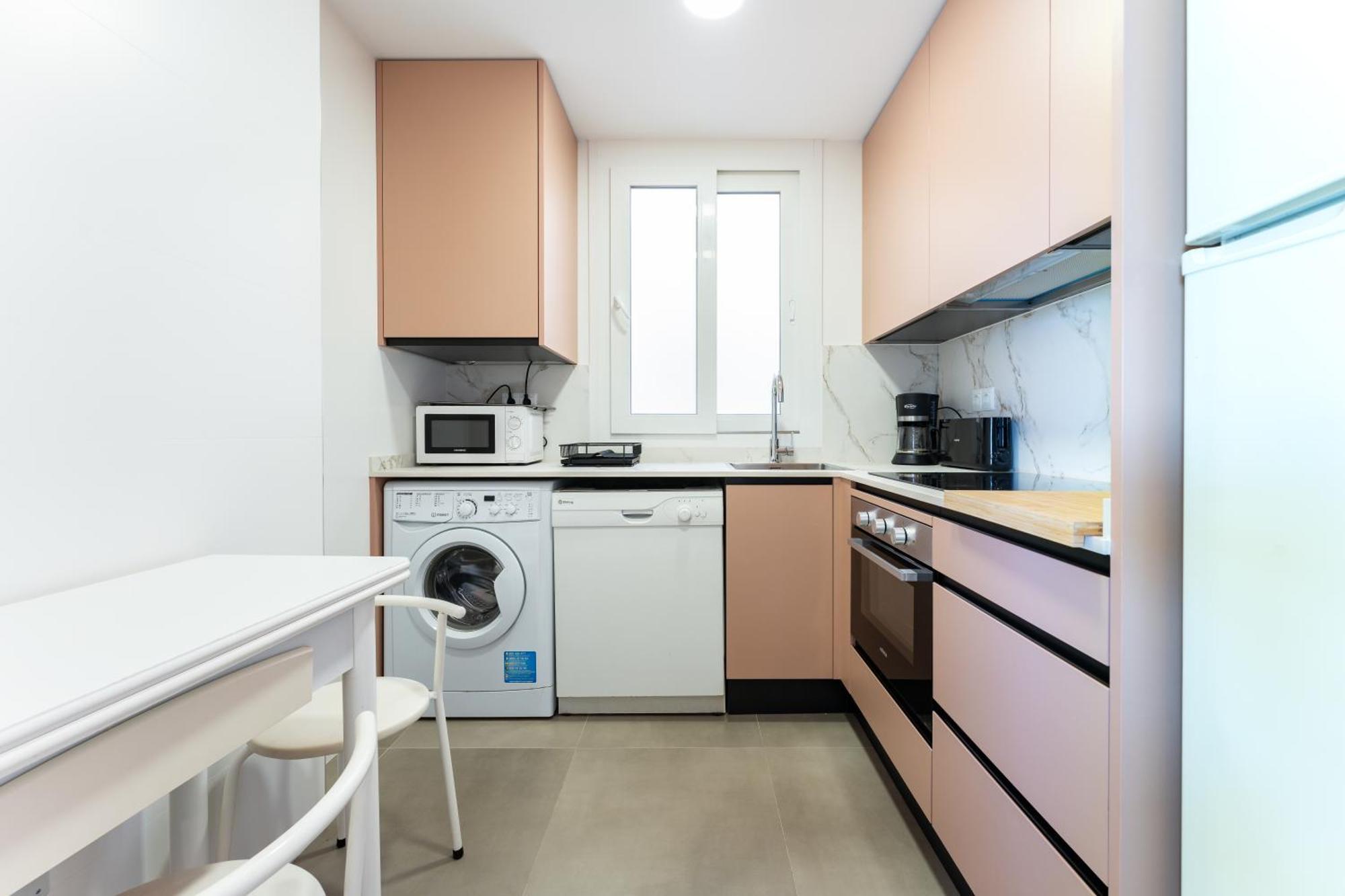 Tropico Carihuela View & Parking Apartment Torremolinos Bagian luar foto
