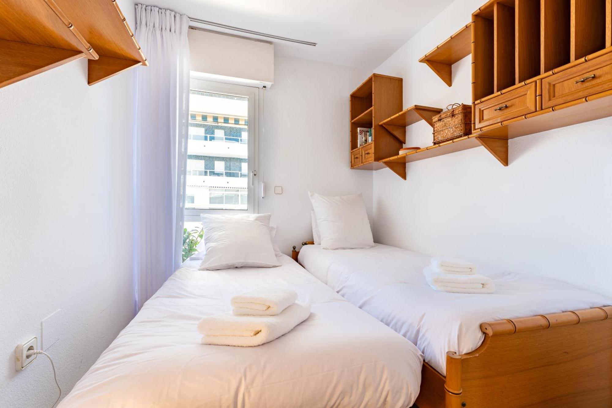 Tropico Carihuela View & Parking Apartment Torremolinos Bagian luar foto