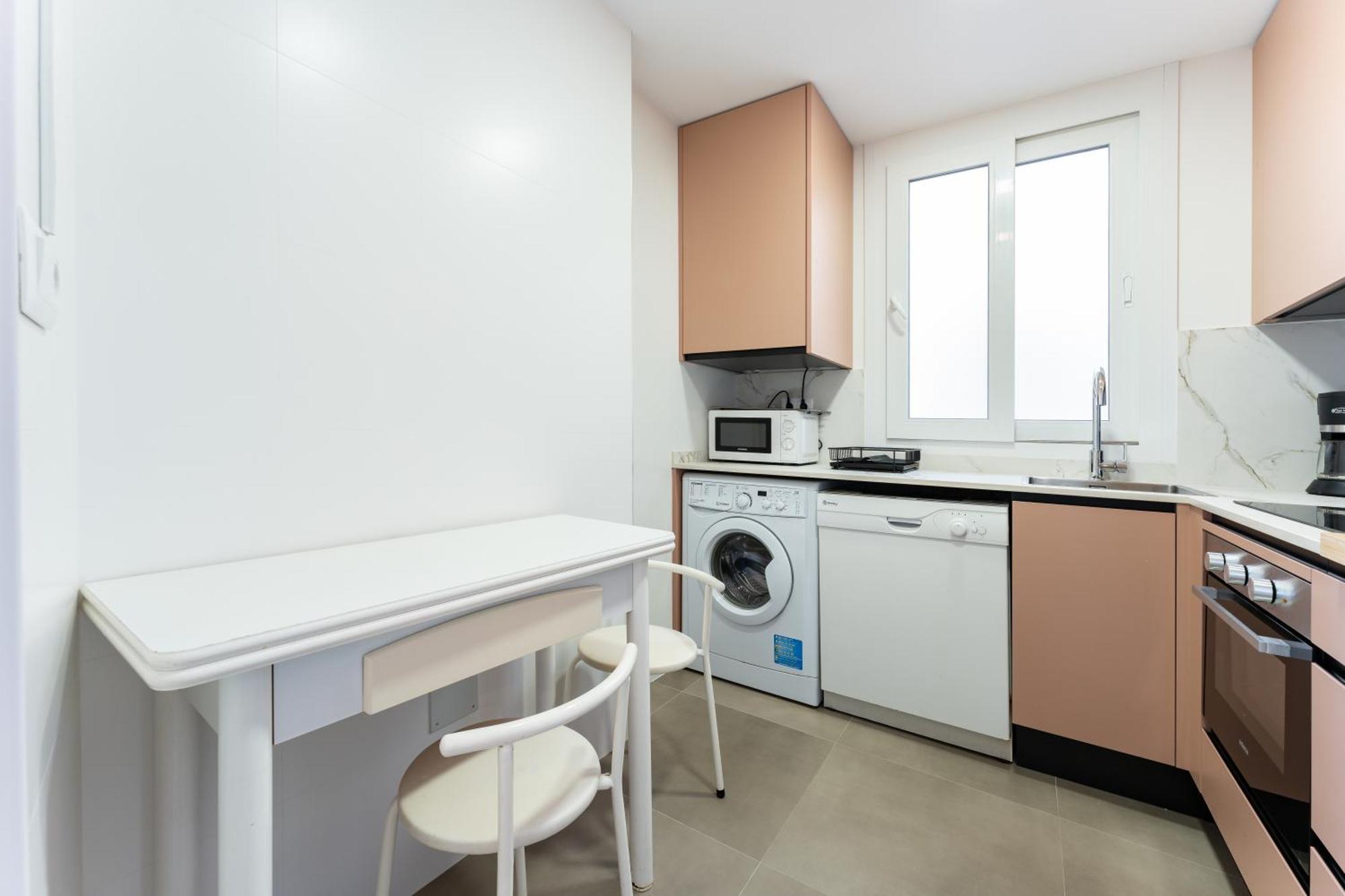 Tropico Carihuela View & Parking Apartment Torremolinos Bagian luar foto