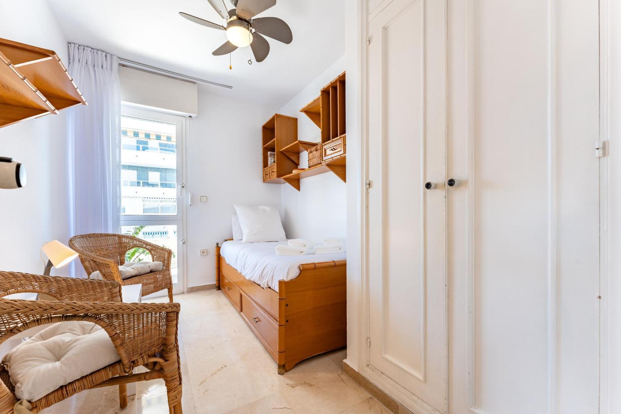 Tropico Carihuela View & Parking Apartment Torremolinos Bagian luar foto